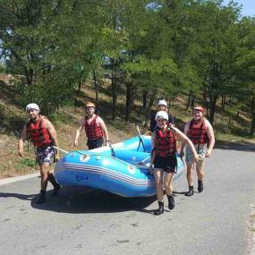 Carrying raft for another ride in Bratislava